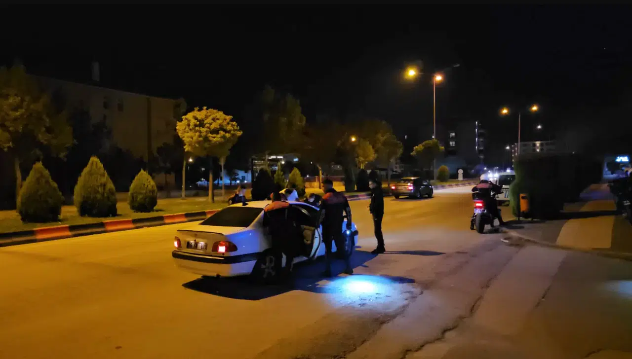 Emniyetin Asayiş Uygulamaları Sürüyor