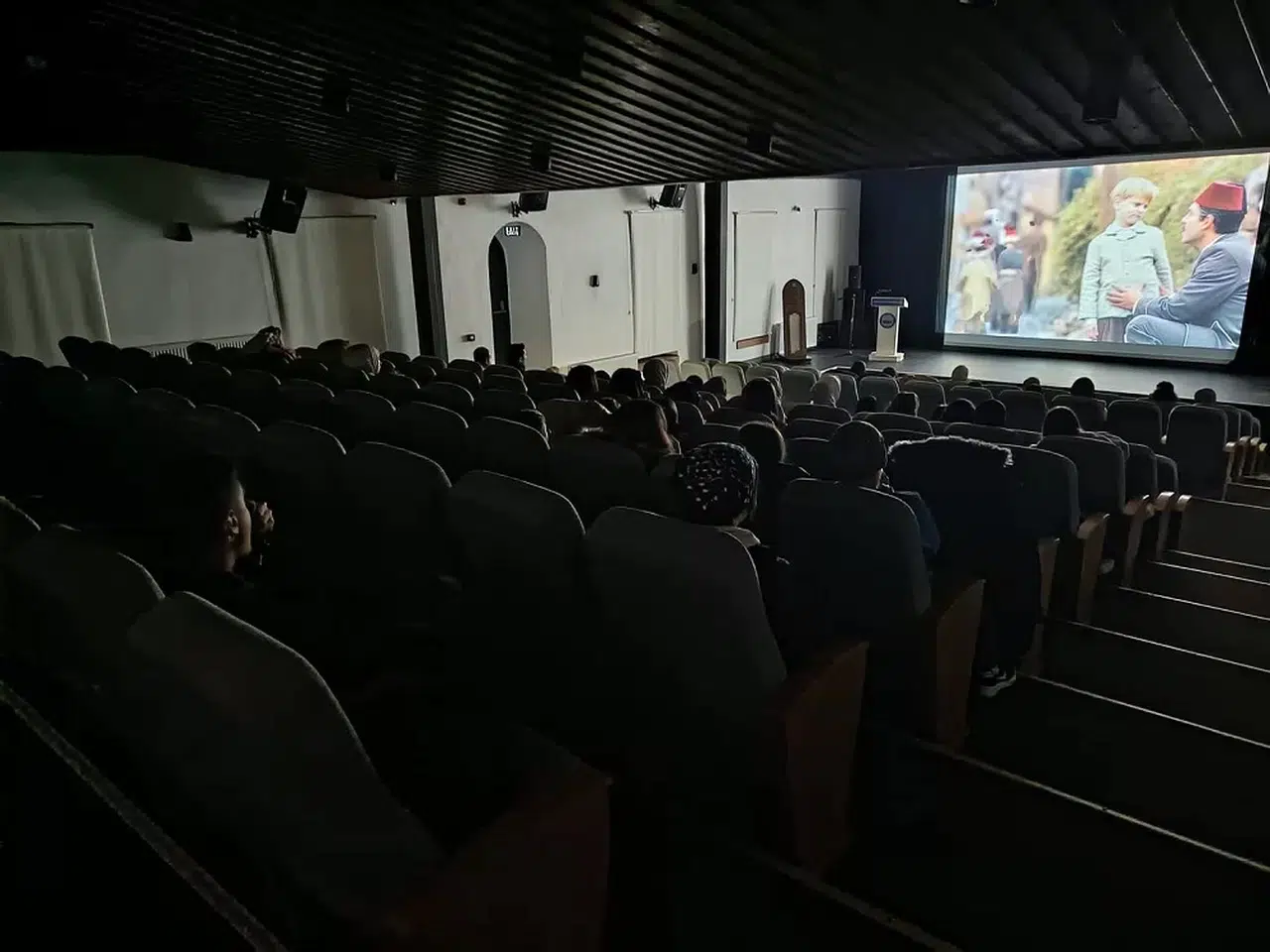 Tarihi Kışlada Sinema Keyfi
