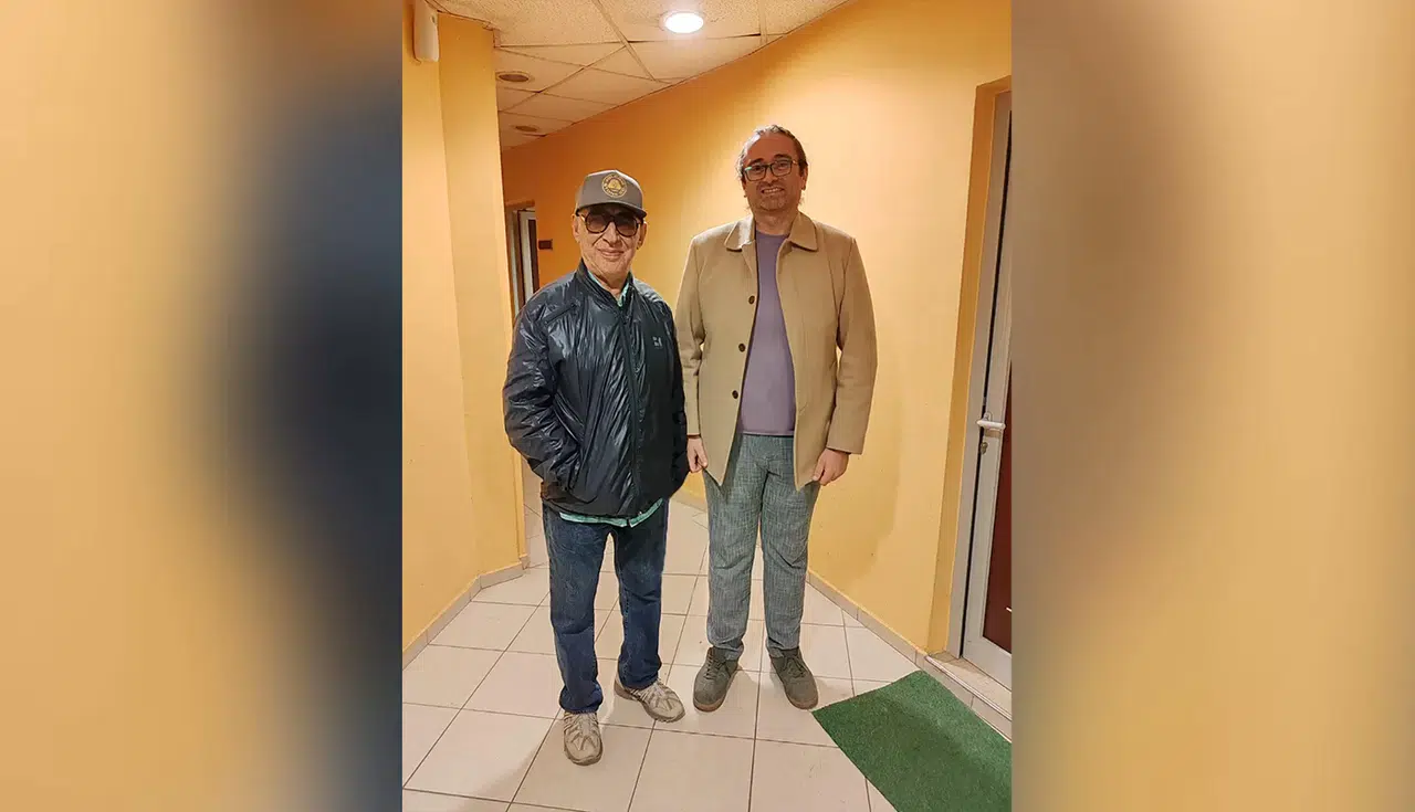 Arıkoğlu, Şener Şen ile Bir Arada
