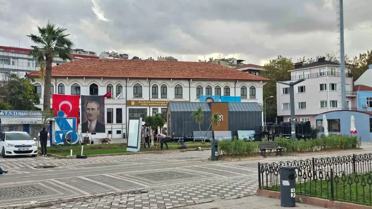 Bandırma’da Tarihi Bina Etrafındaki Tartışmalar Bitmiyor