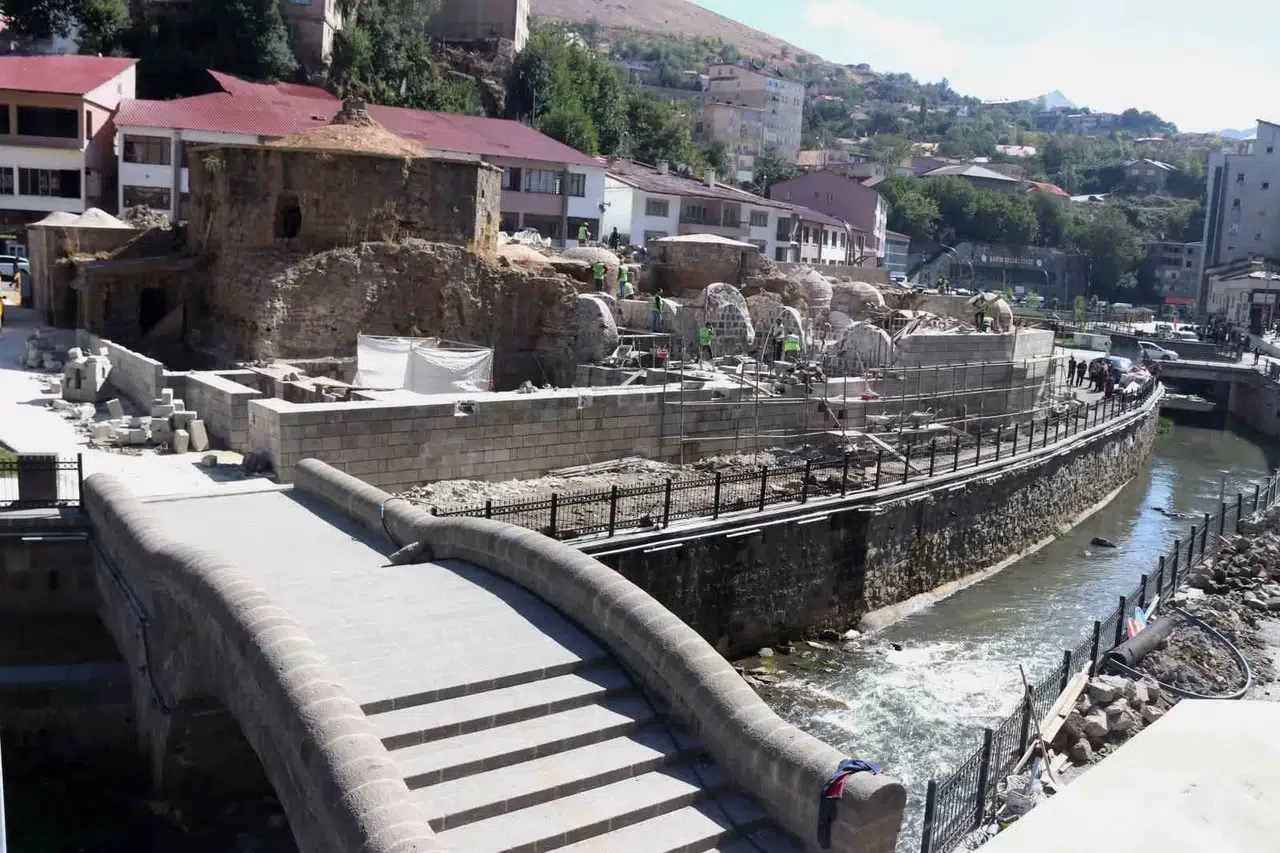 Bitlis’te Yıllara Meydan Okuyan Tarihi Yapılar Tekrar Ayağa Kaldırılıyor
