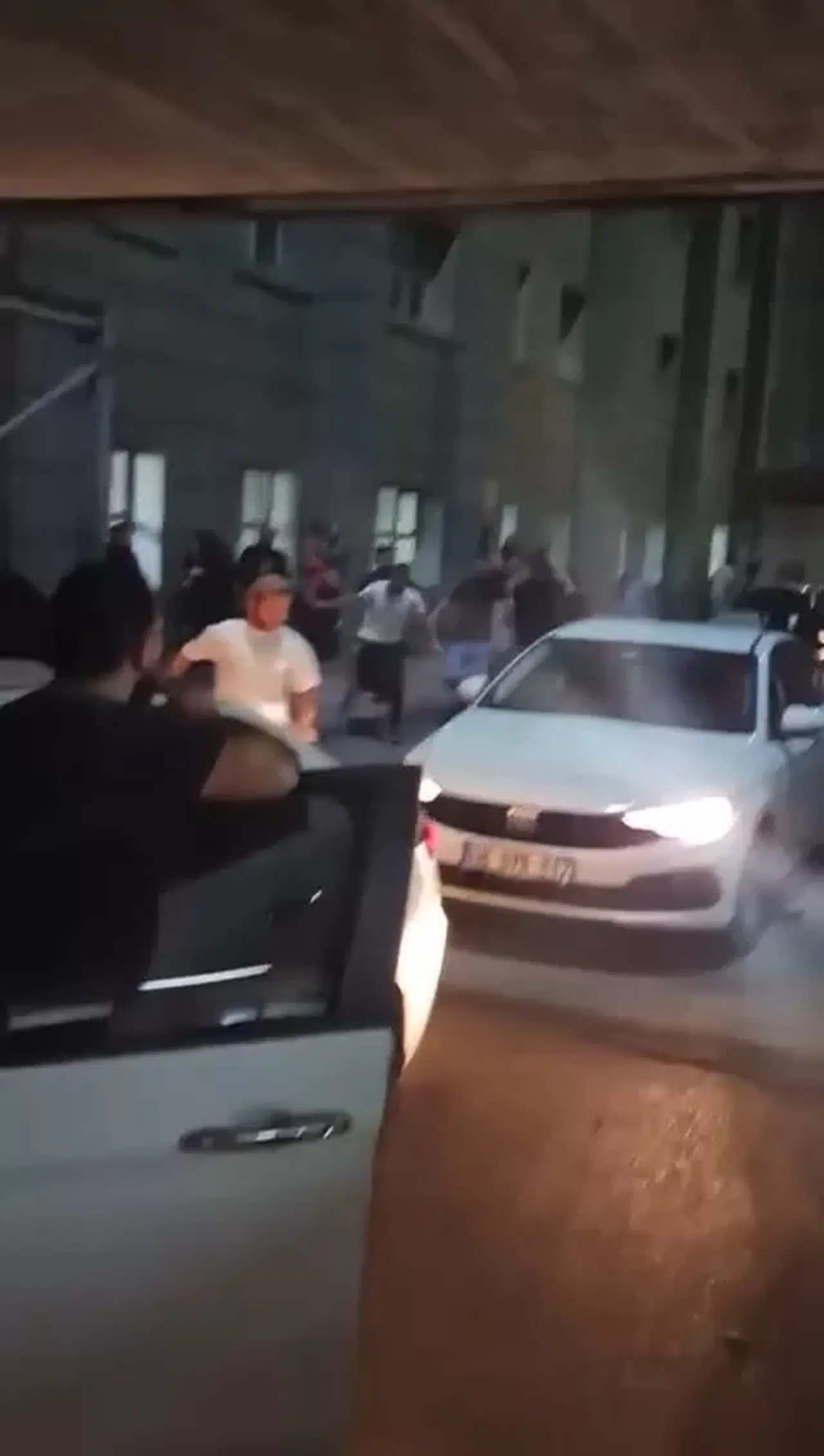 Bursa’da Hasta Yakınları Birbirine Girdi