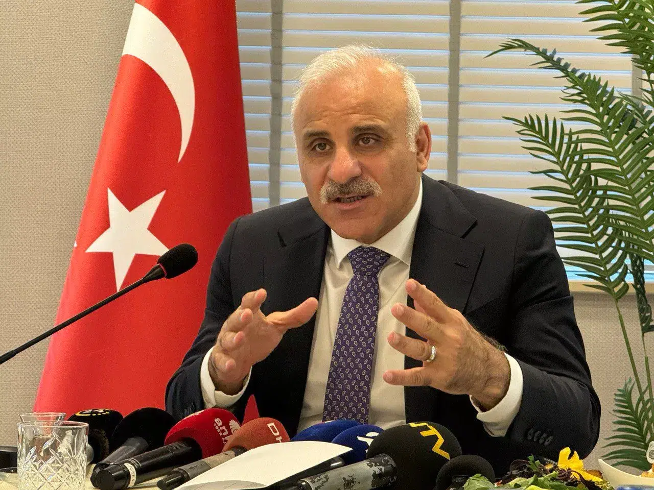 Diyarbakır Valisi Zorluoğlu’ndan ’Narin’ Açıklaması: "Adli Sürece Herkesin Sabırla Hürmet Göstermesi Gerekiyor. Titiz Bir Çalışma Yürütülüyor"
