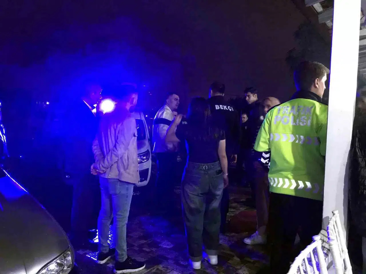 Düğün Salonu Boks Ringine Döndü: Davetliler Bu türlü Kaçıştı