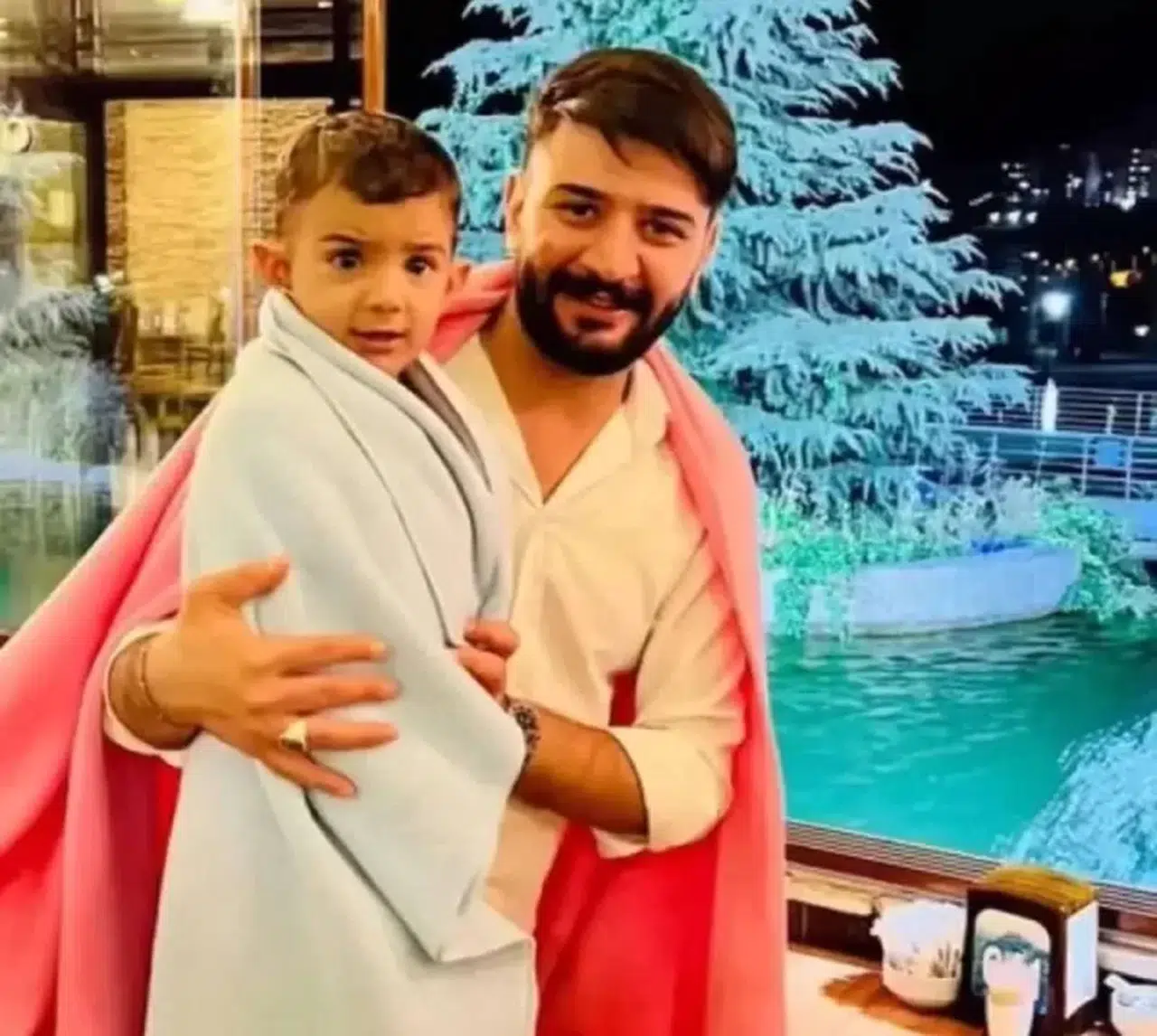 Günün En Acı Karesi: 6 Kişilik Aile Tıpkı Mezarlıkta Yan Yana Defnedildi