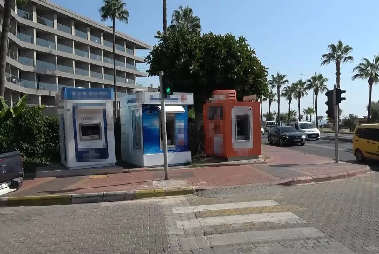 Hudut Krizi Geçirdi, Öfkesini ATM’lerden Çıkardı
