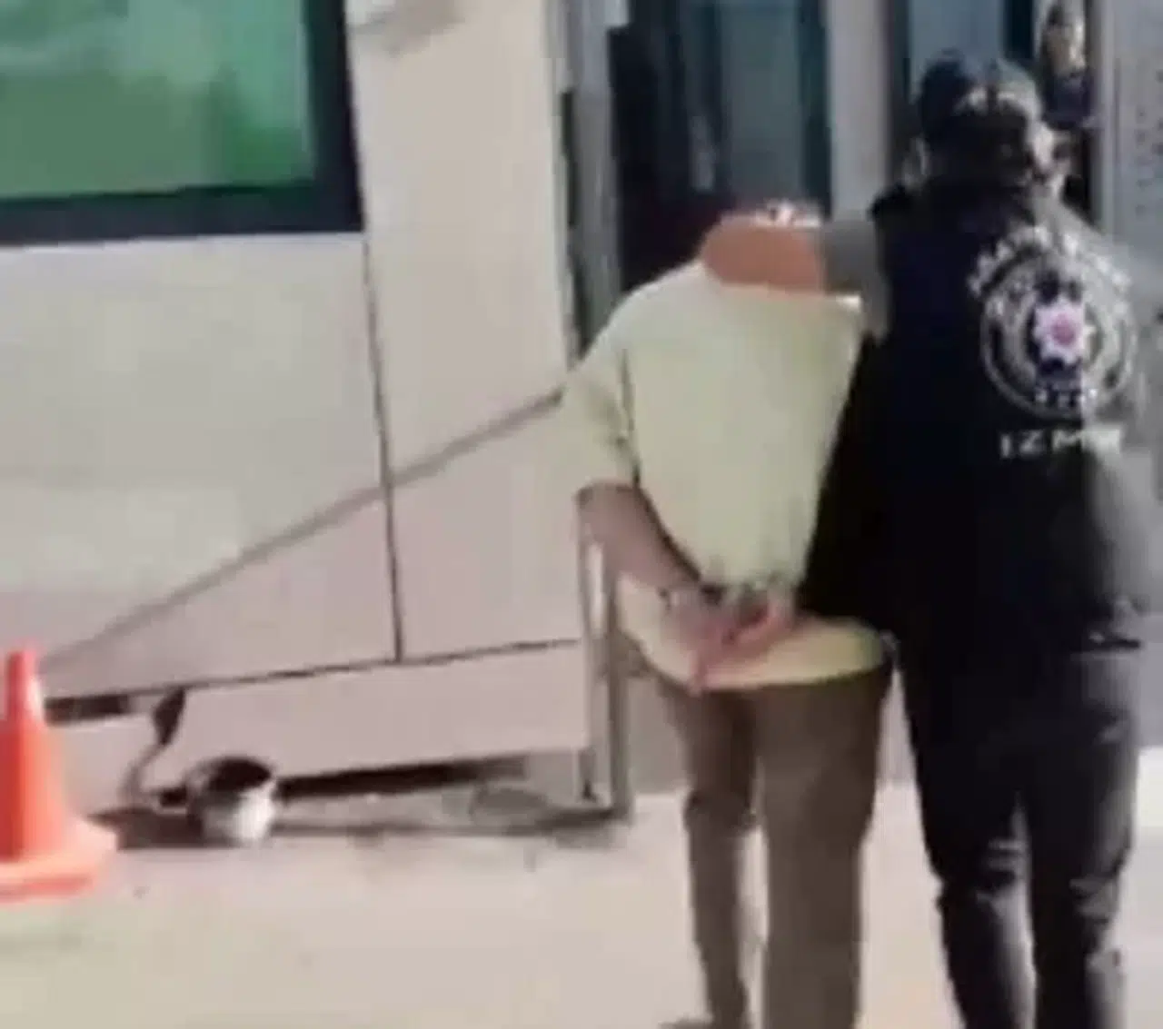 İzmir’de Kardeşini Öldürme Cürmünden Aranan Zanlı Yakalandı
