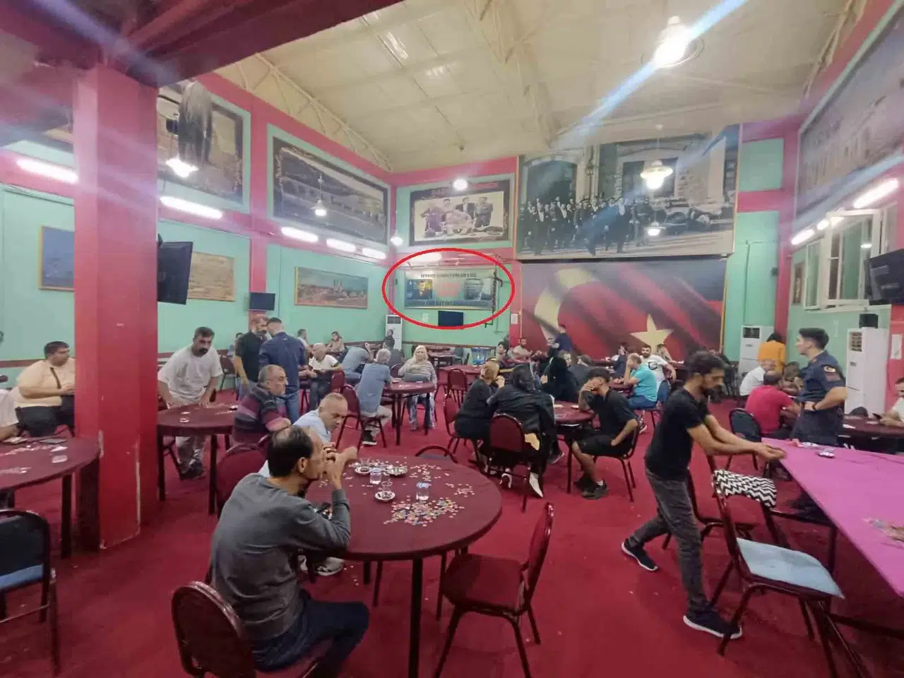 İzmir’de ’Kolpaçino’ Kumarhanesine Bir Baskın Daha