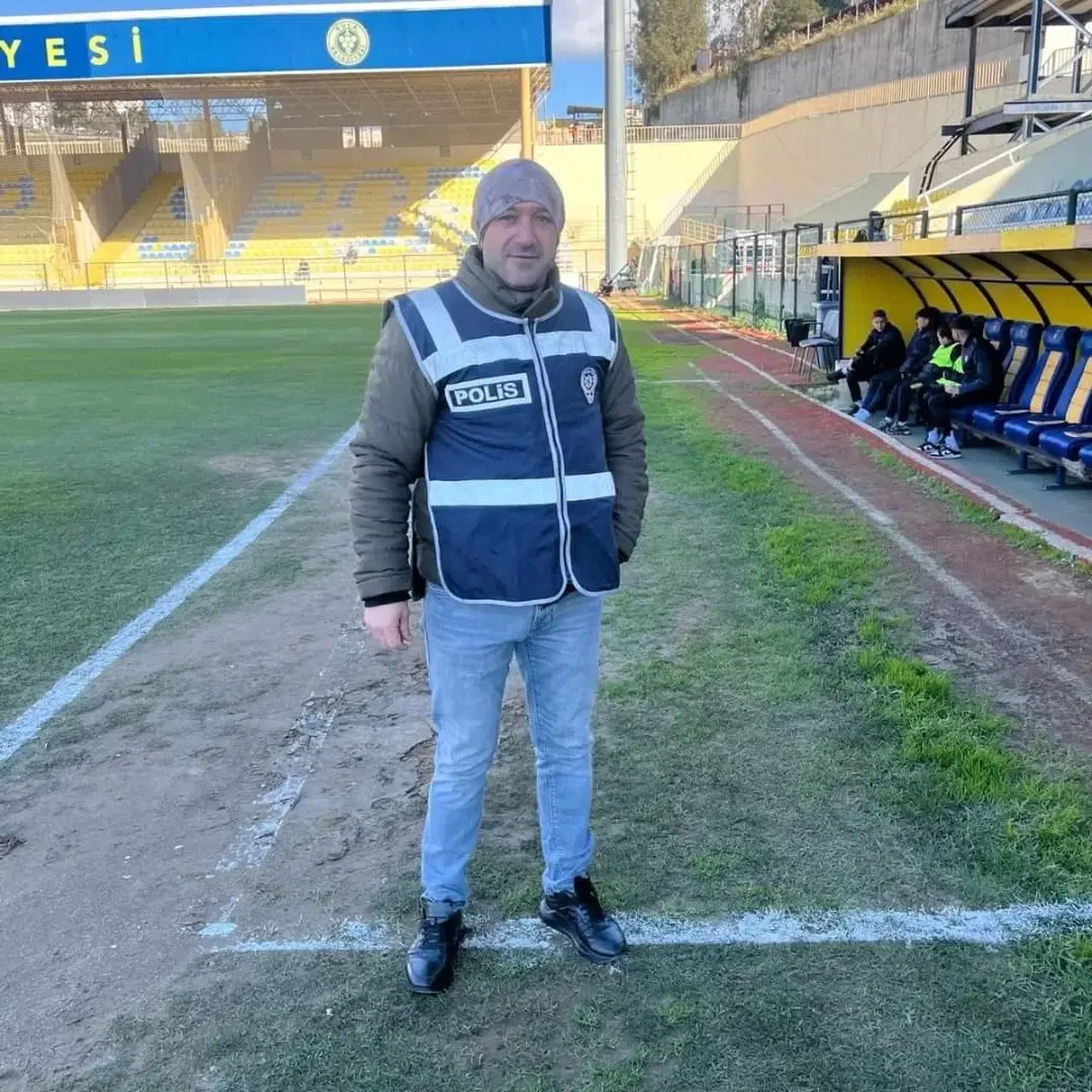 İzmir’de Silahlı Hücumda Polis Memuru Öldürüldü