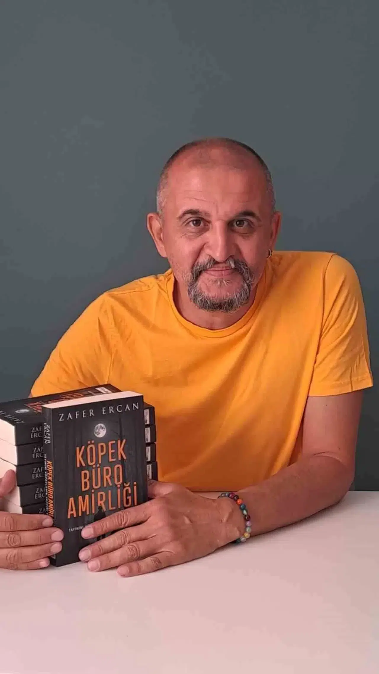 ’Köpek Ofis Amirliği’ Okurlarla Buluştu