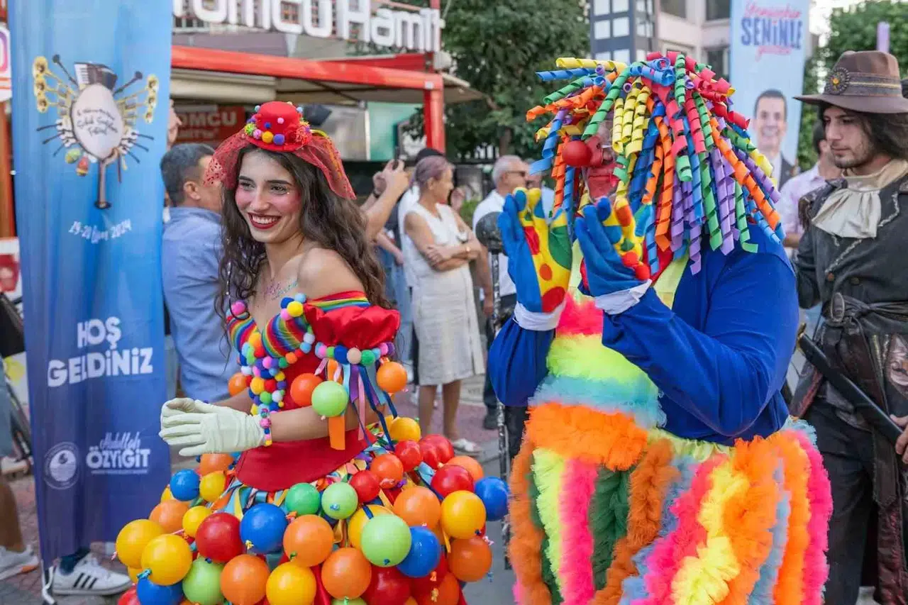 Mersin’de ’Kushimoto Sokak Sanatkarları Festivali’ Coşkusu
