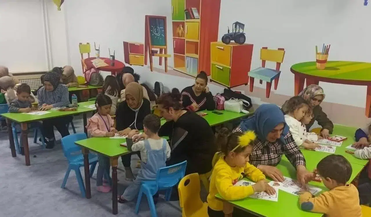 Sincan Belediyesi Anne Çocuk Oyun Meskenlerine Ağır İlgi