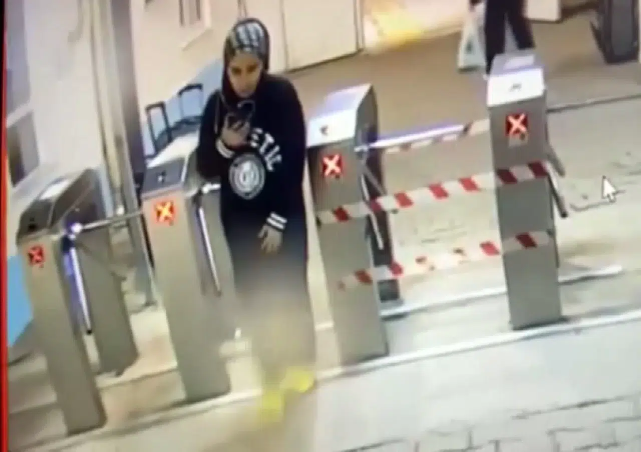 Van’da Kaybolan Rojin’in Yurttan Çıkış Manzaraları Ortaya Çıktı