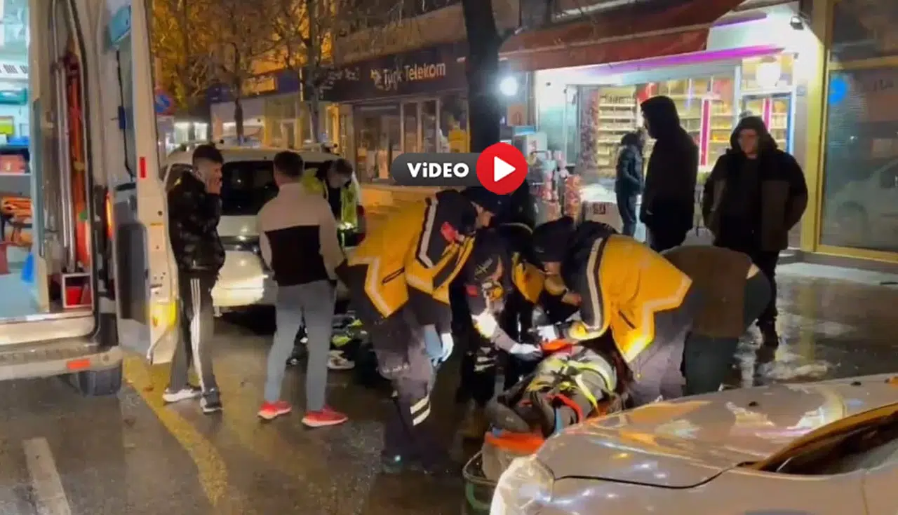 Caddede Motosikletle Otomobil Çarpıştı