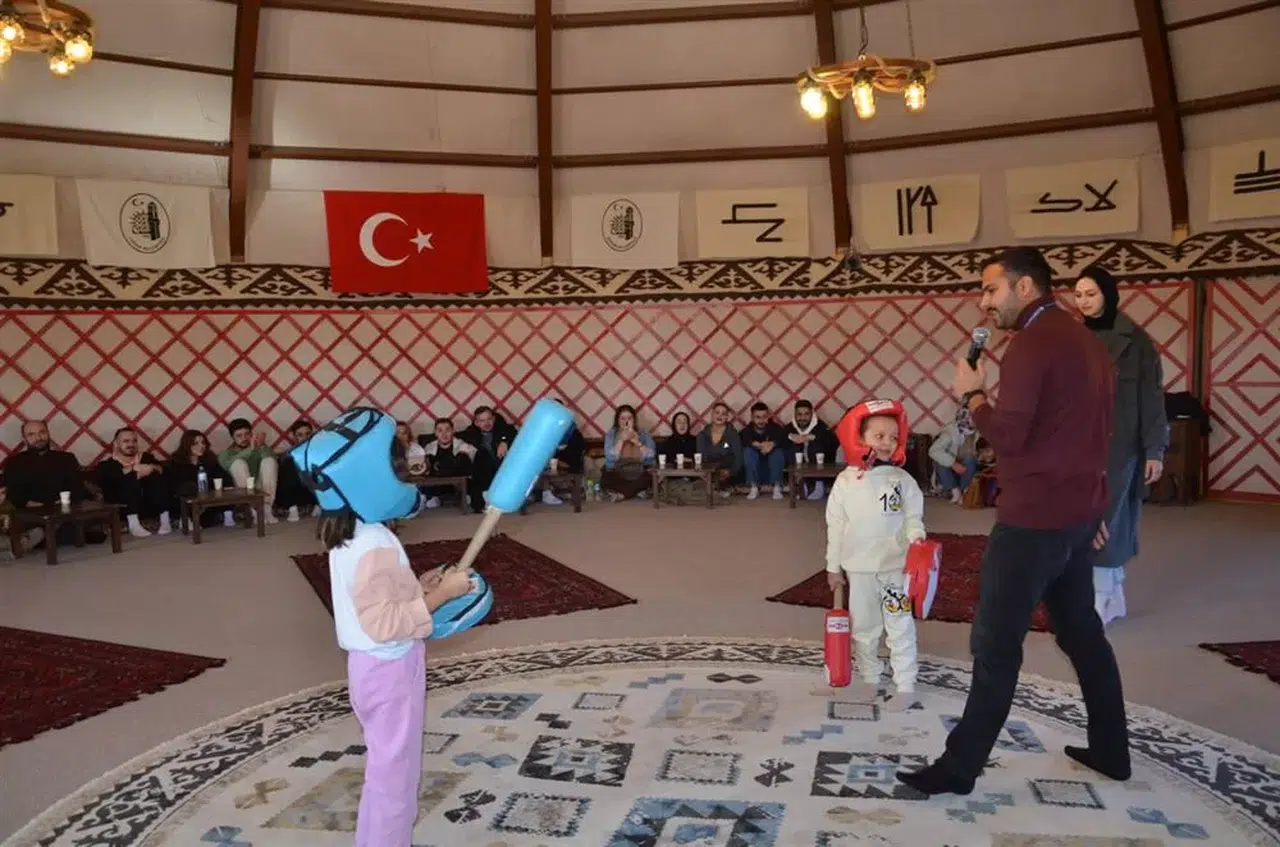 Çocuklar, Diyabet Şenliğinde Eğlendi