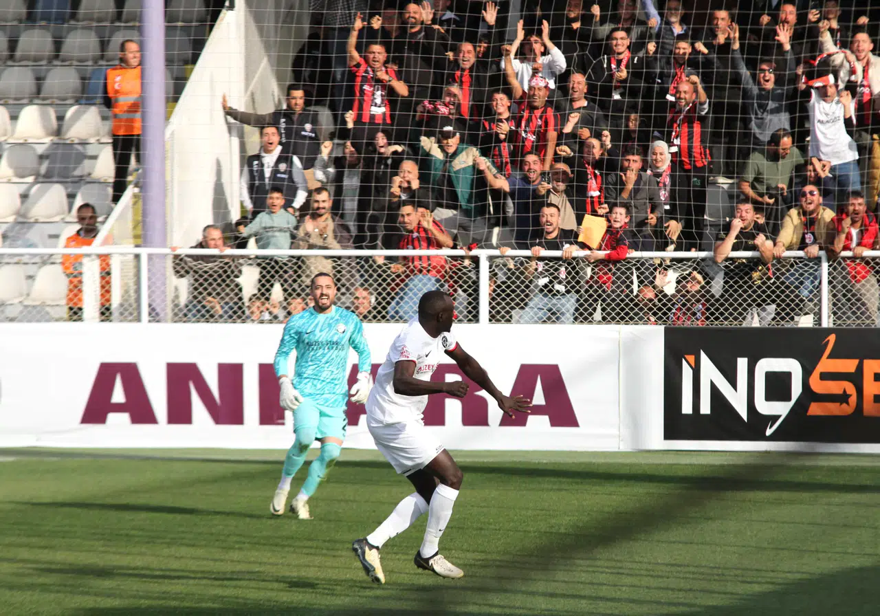 Çorum FK Taraftarı Deplasman Tribününü Doldu