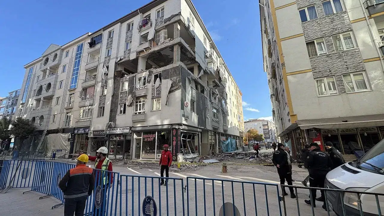 Çorum’daki Patlama Sonrası Mağdur Olan Esnafa Müjde