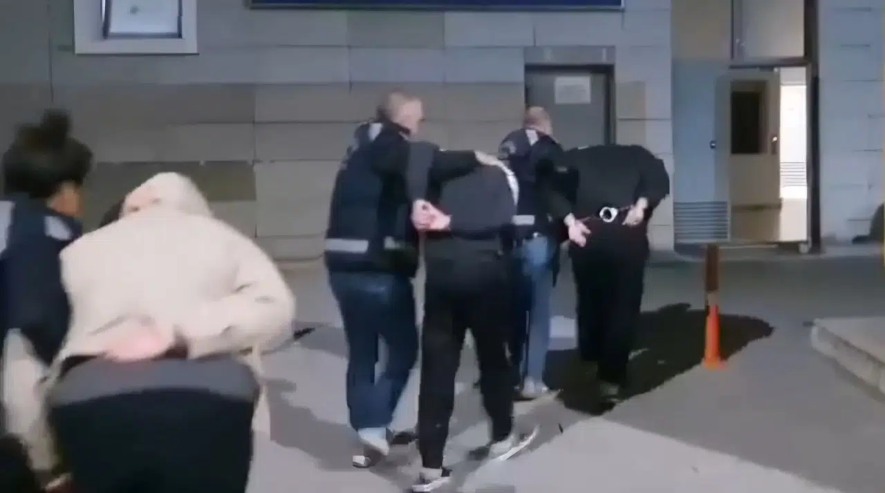 Emlak Dolandırıcıları Kıskıvrak Yakalandı