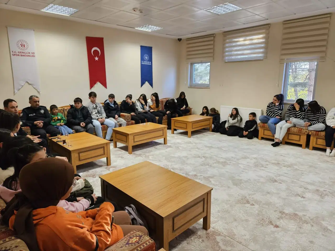Emniyet Müdürü Gençlerle Buluştu