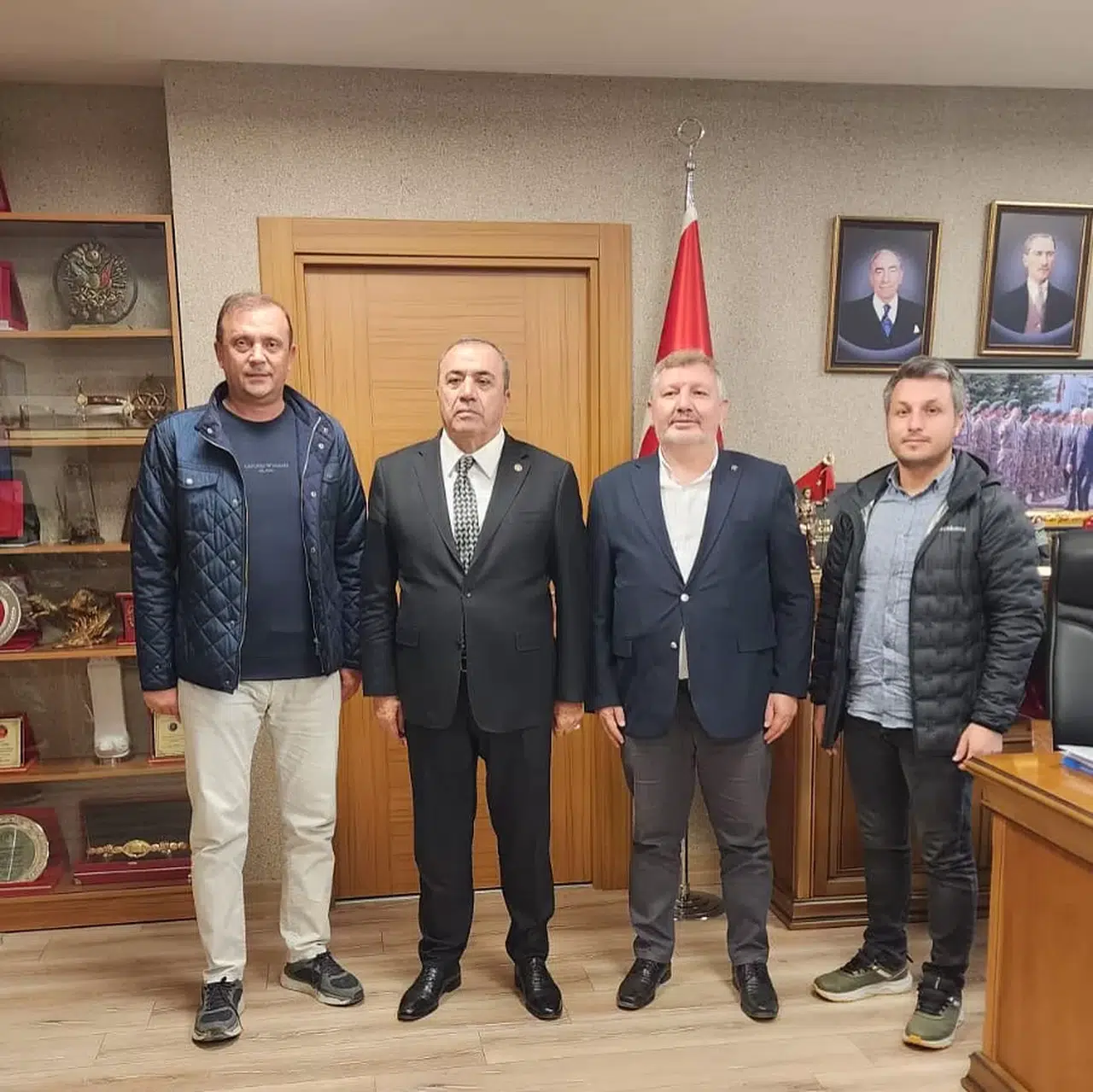 Gelgör, Kayrıcı ile Bir Araya Geldi