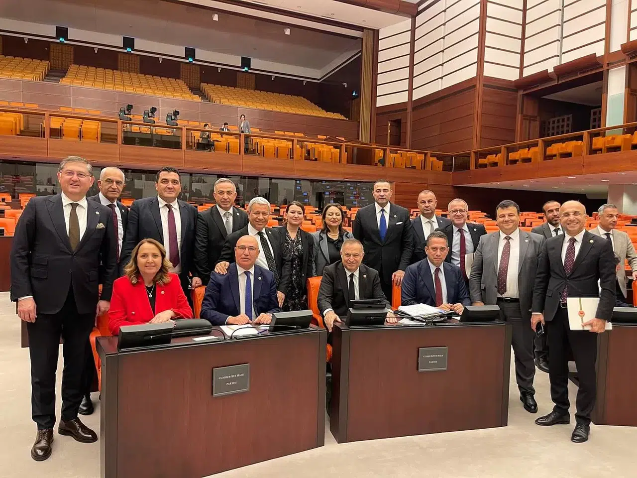 ‘Halk Bizimle Beraber Kökten Çözüm Üretecek’