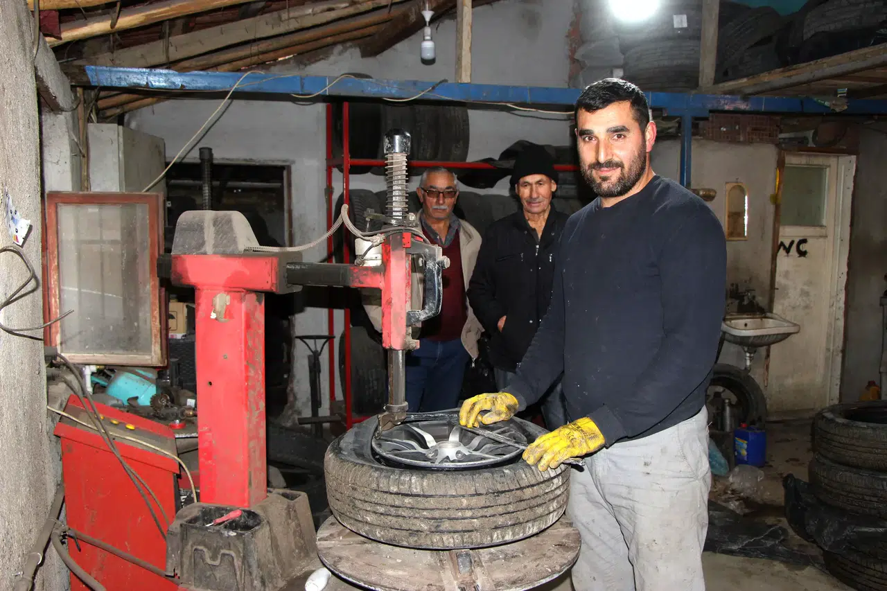 Lastikçilerde Kış Yoğunluğu Yaşanıyor