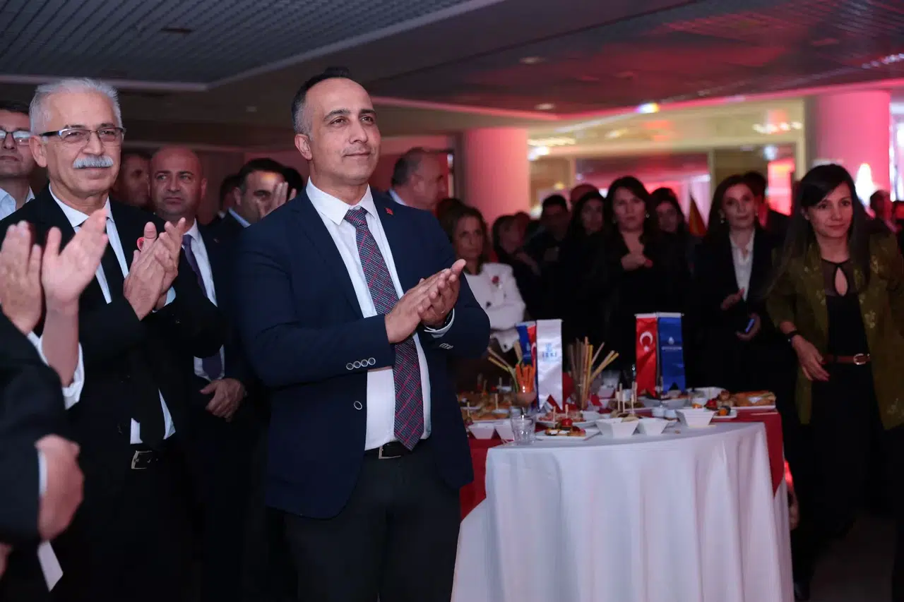 Solmaz, İstanbul’da Resepsiyona Katıldı
