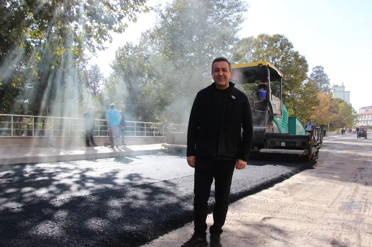 Sungurlu’da Sıcak Asfalt Çalışmaları Başladı