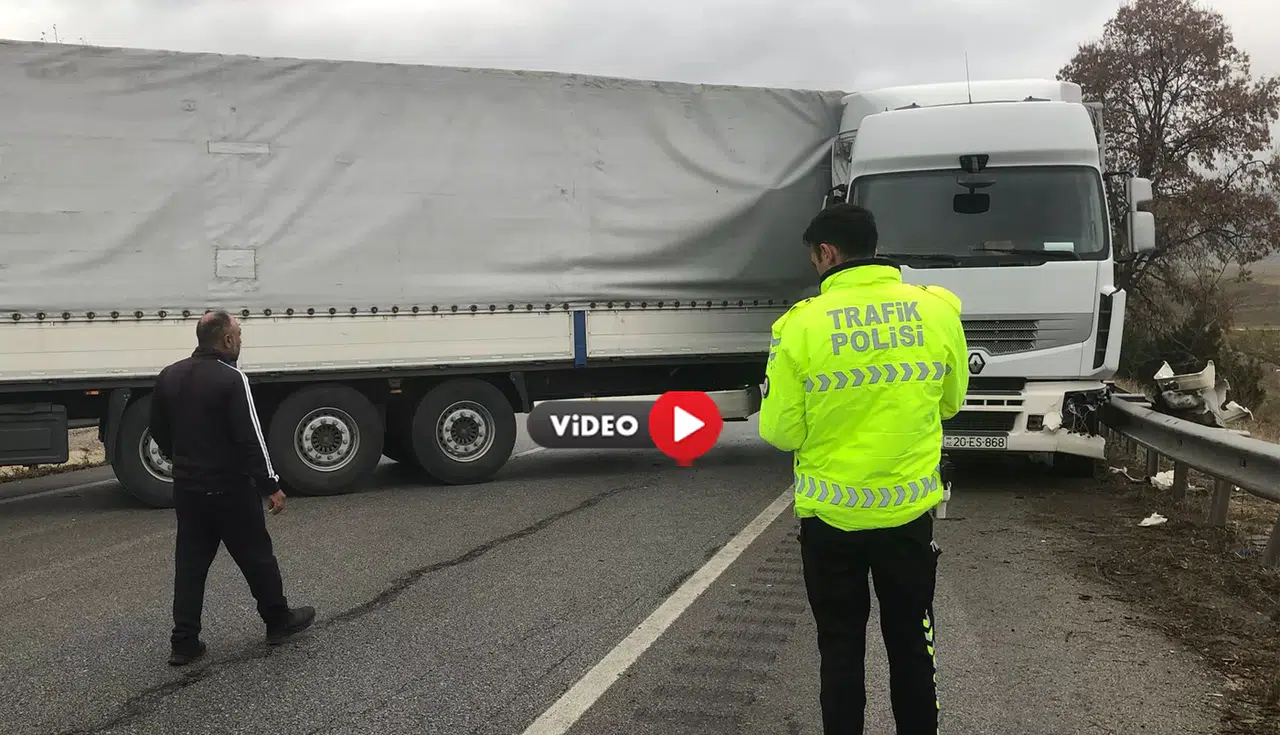TIR Yolda Kaldı, Yol Trafiğe Kapandı