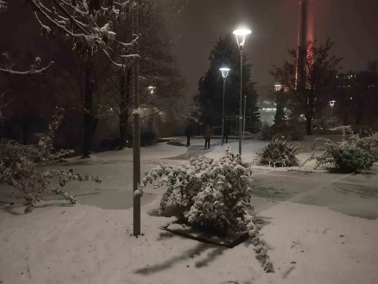 Ankaralılar Mevsimin Birinci Karının Keyfini Çıkardı