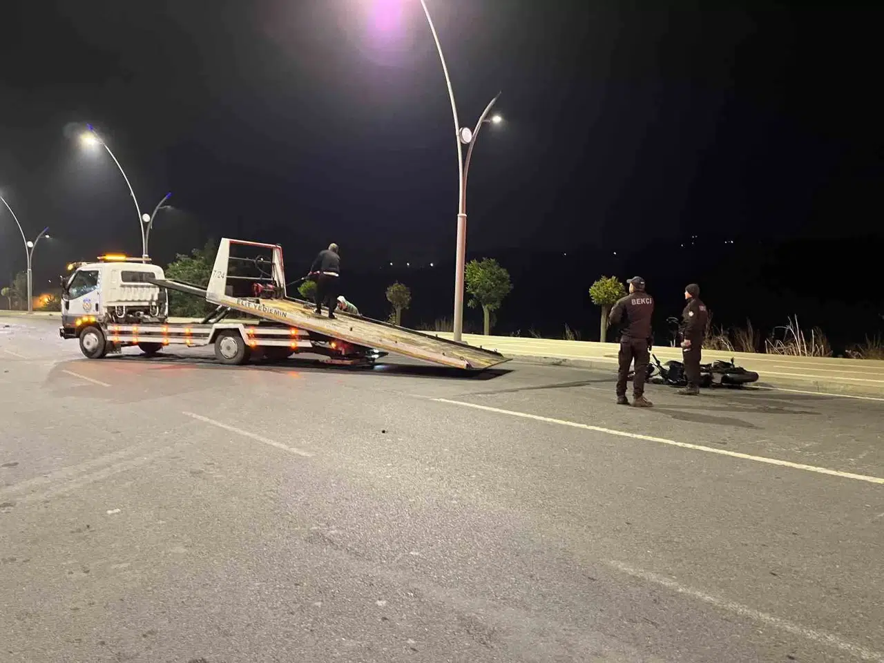 Arnavutköy’deki Feci Kaza Kamerada... İki Motosiklet Baş Başa Çarpıştı: 1 Meyyit, 2 Ağır Yaralı