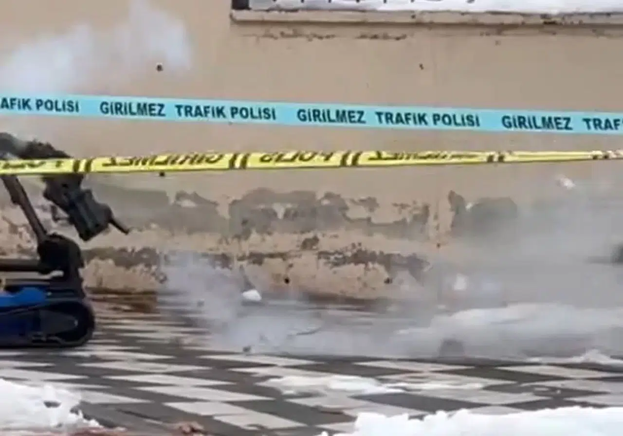 Askerlik Şubesi Yanında Kuşkulu Çanta Paniği