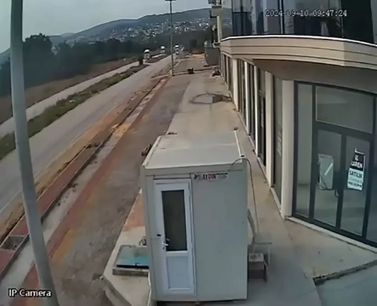 Dikkatsiz Kamyoncular, Baş Başa Çarpıştı