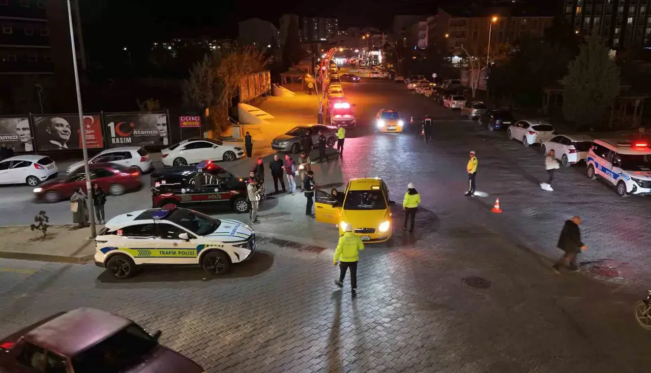 Emniyetin Sıkı Kontrolüne Vatandaştan Tam Not: "Bize İtimat Veriyor"
