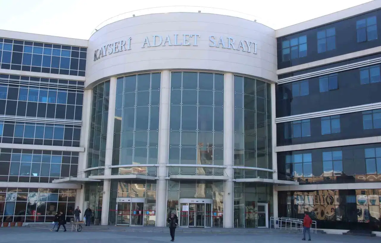 Engelli Bayanın İsmine Yeşil Reçeteye Tabi İlaç Yazan Tıbbi Sekreter Hakkında Dava Açıldı