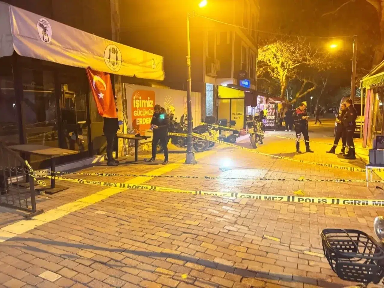 Erdek’te Taraftar Derneği Lokaline Silahlı Hücum