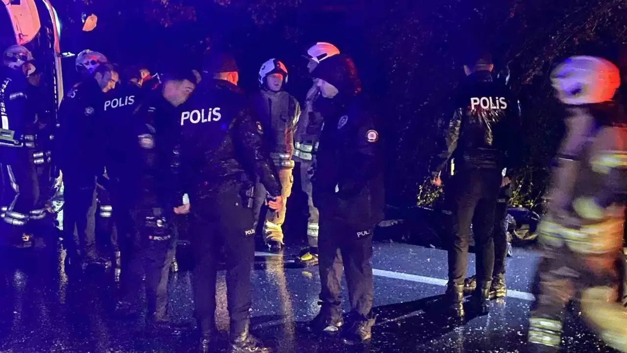 Esenler’de Yolcu Otobüsü Yan Yattı: 2 Meyyit, 15 Yaralı