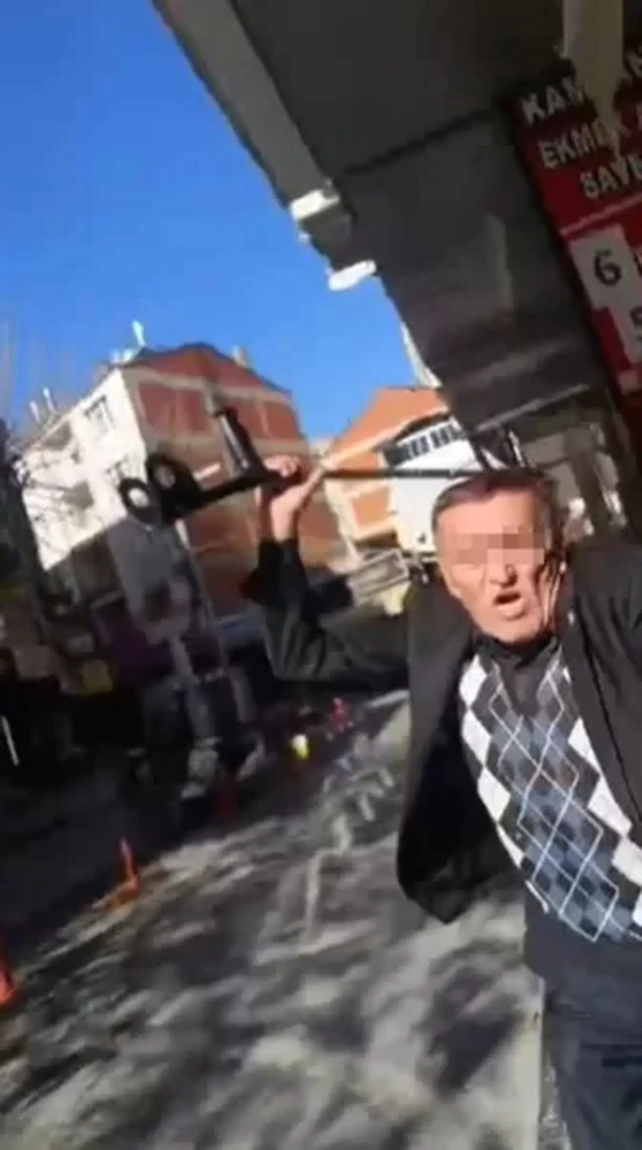 Isparta’da İş Yeri Sahibi Kiracısını Koltuk Değneği ile Darp Etti