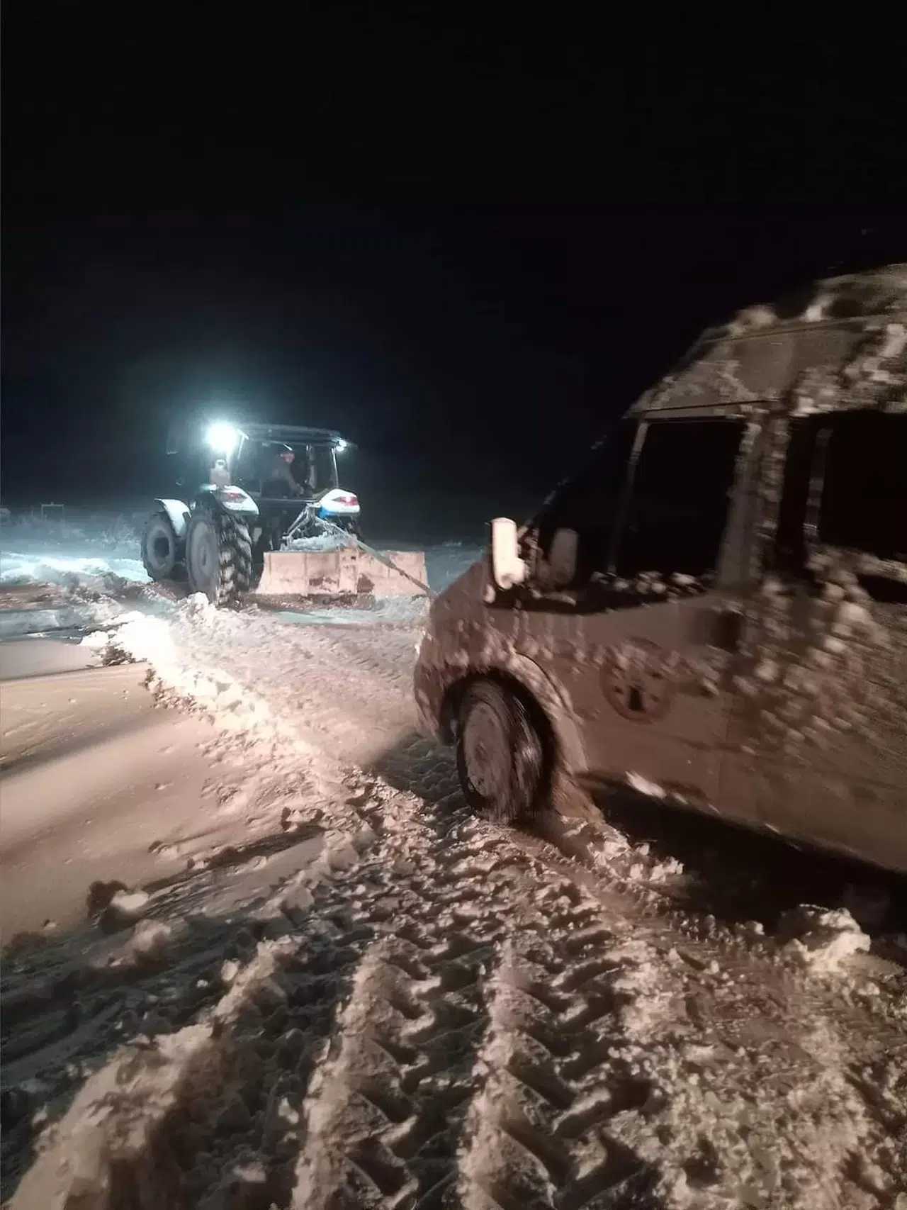 Kayseri’de Tipide Yollarda Mahsur Kalan Bin 200 Kişi Kurtarıldı