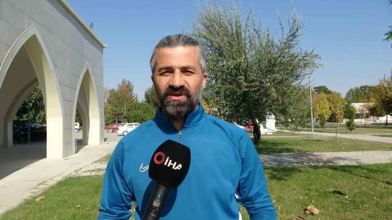 Malatya’da Kayısı Fidanı Dikiminde ve Form Budamasında Yapılan Yanlışlara Dikkat Çekildi