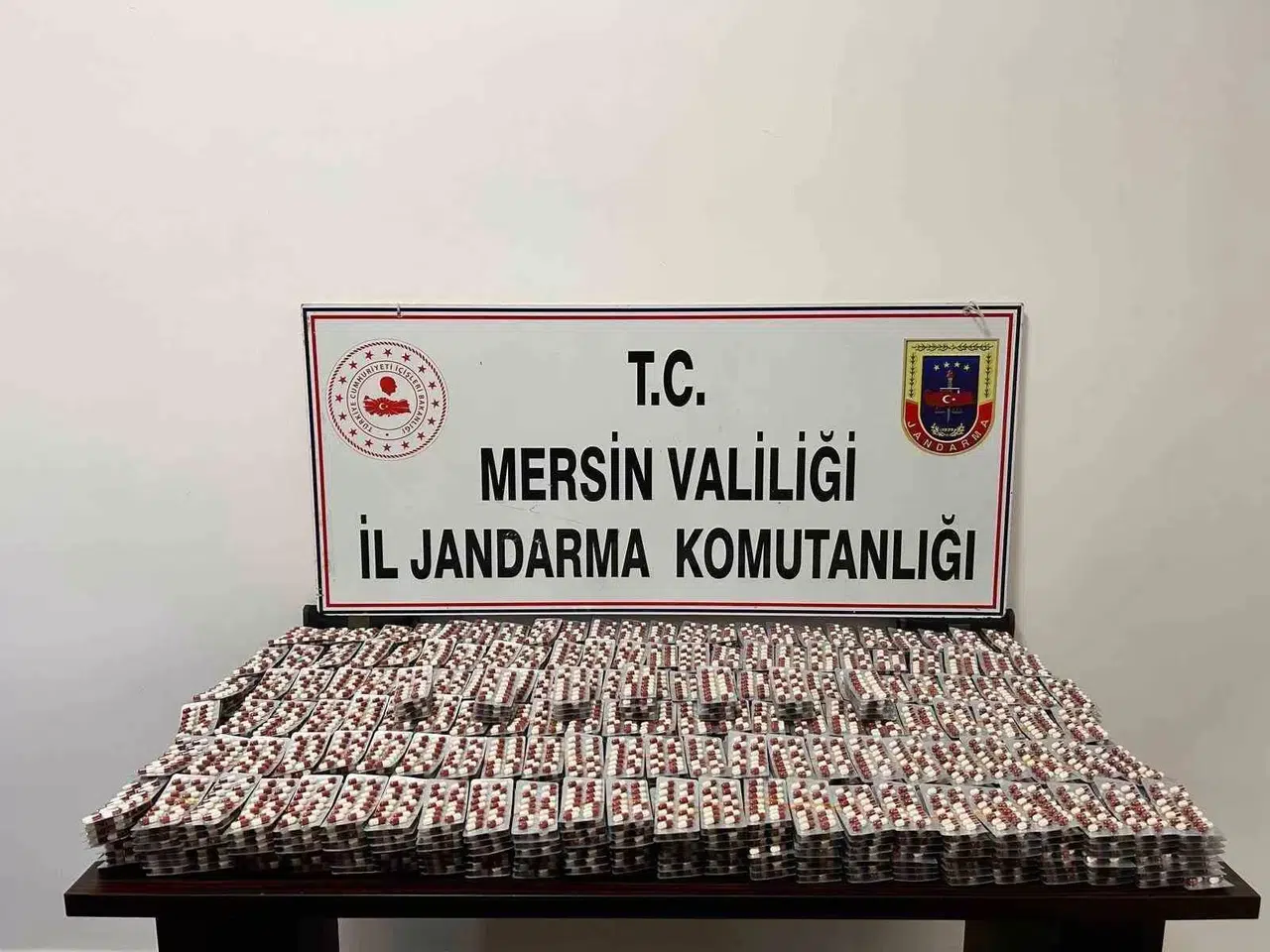 Mersin’de 25 Bin Adet Uyuşturucu Hap Ele Geçirildi
