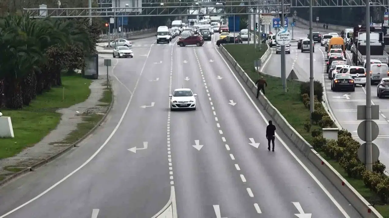Mevte Teğet Geçmek Değil, Üst Geçitten Geçmek İstiyorlar