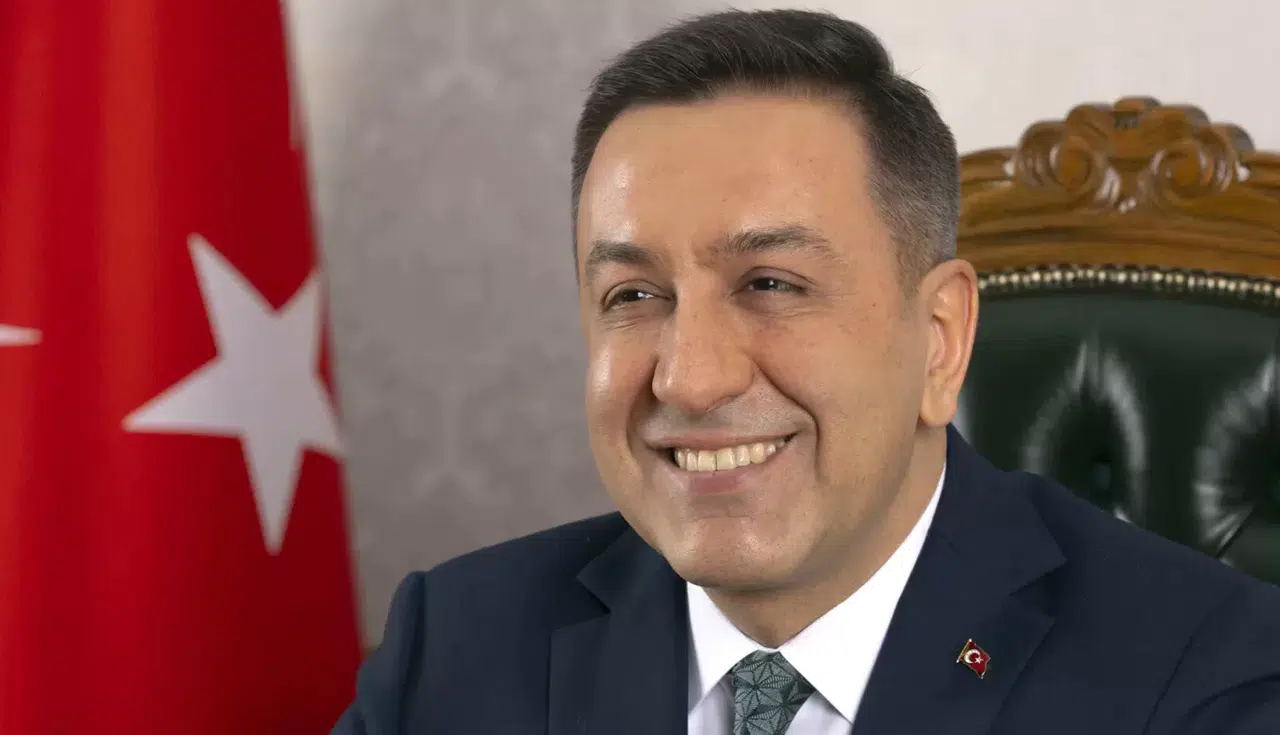 Dere, Azerbaycan’ı Kutladı