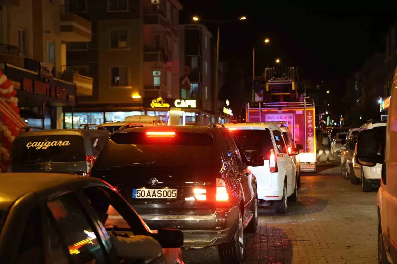 Ocakta Unutulan Tencere Yandı, Genç Kız Faciayı Önledi