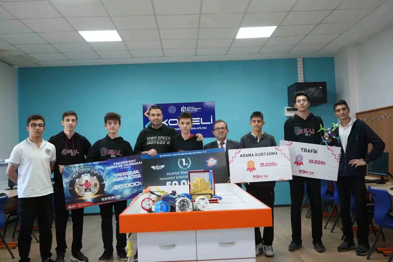 Öğrencilerin Su Altı Robotu Birinci Oldu: Askeri ve Tehlikeli Vazifelere de Uygun