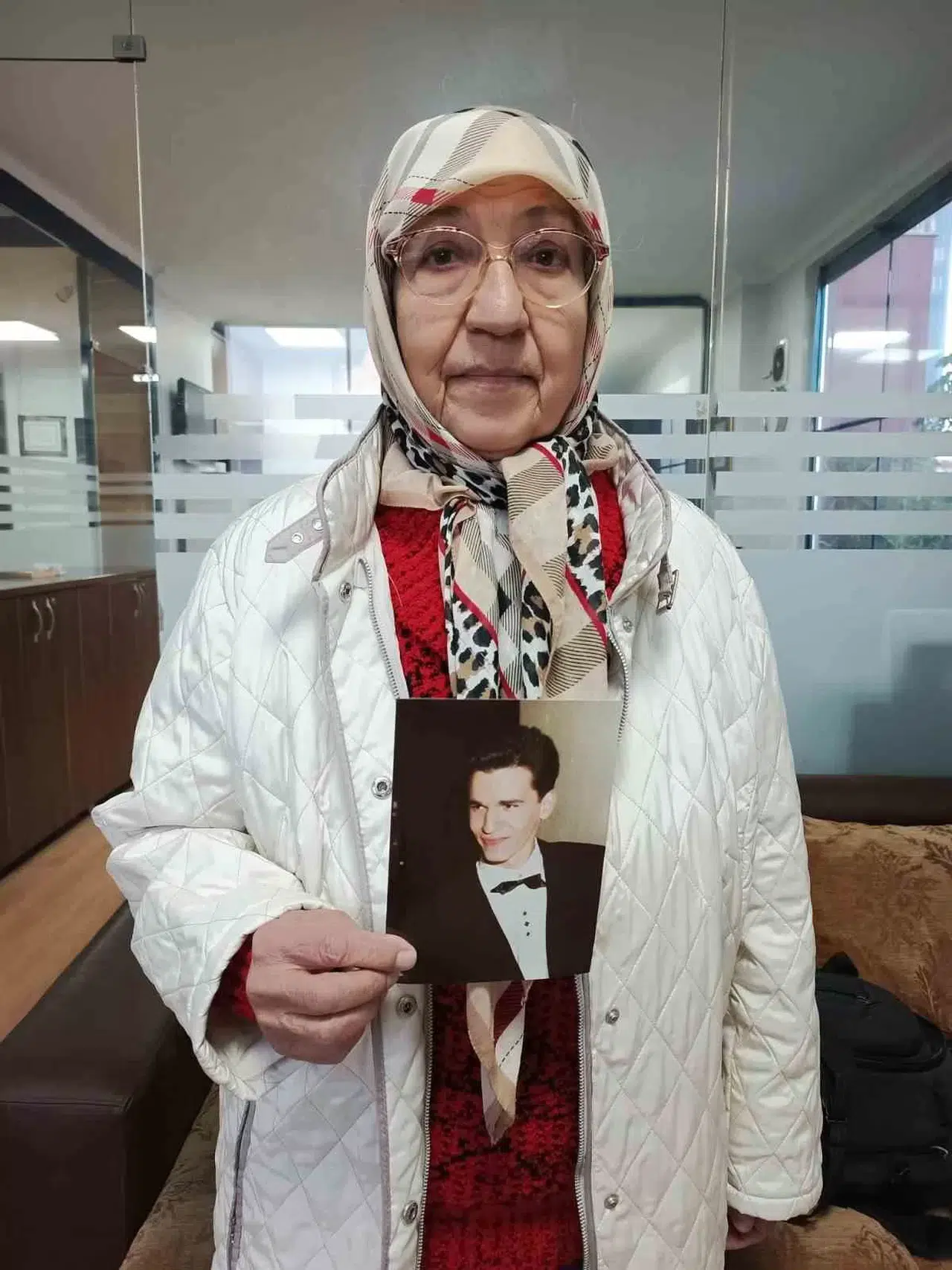 (Özel) Gözüyaşlı Anne Bisikletle Alaska Çeşidine Çıkan Oğlunu 3 Yıldır Arıyor