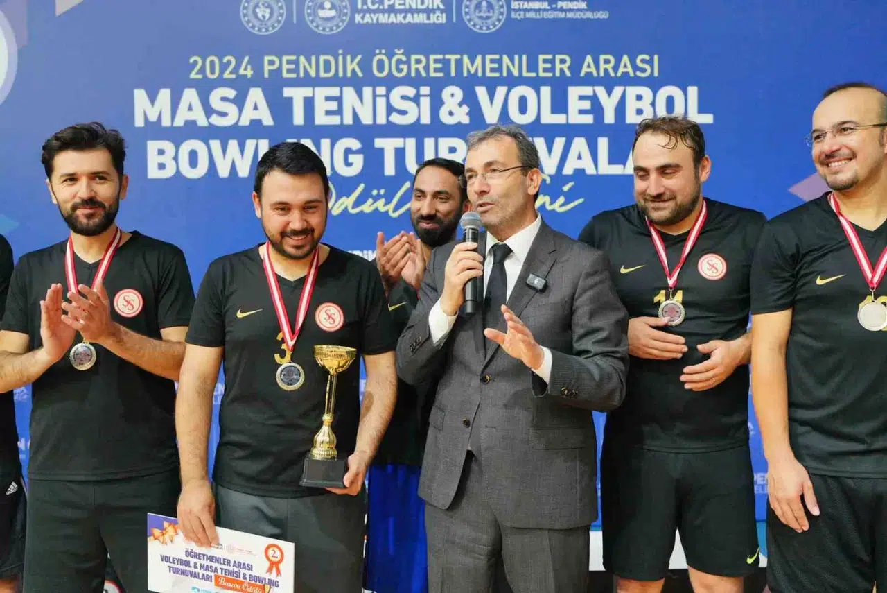 Pendik’te Öğretmenler Turnuvasında Mükafatlar Sahiplerini Buldu
