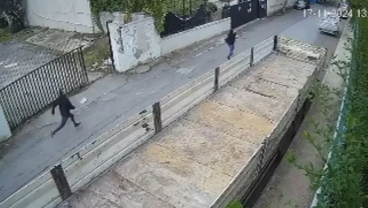 Polisten Kaçarken Duvara Çarptı, Yaya Olarak Kaçmaya Devam Etti