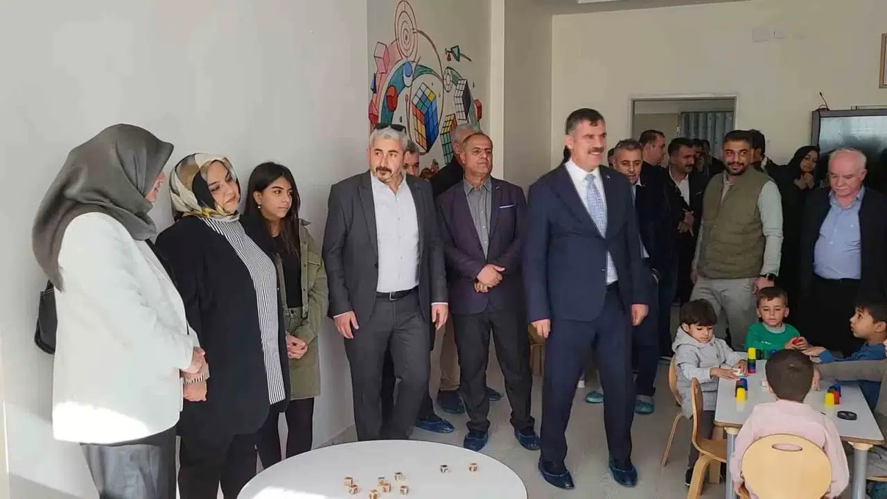 Sarsıntıda Kucağında Kaybettiği Bebeğinin İsmine Akıl ve Zeka Oyunları Atölyesi Açtı