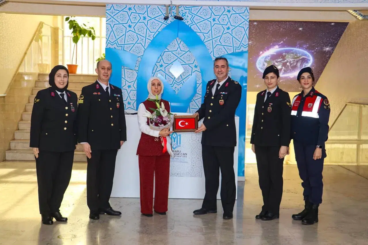Şehidin Öğretmen Kızı Unutulmadı